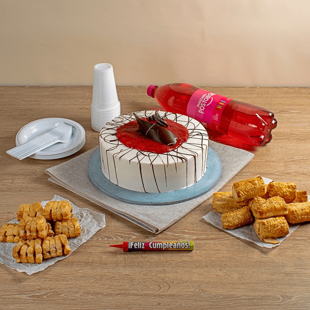 Pack de Cumpleaños Torta de Fresa